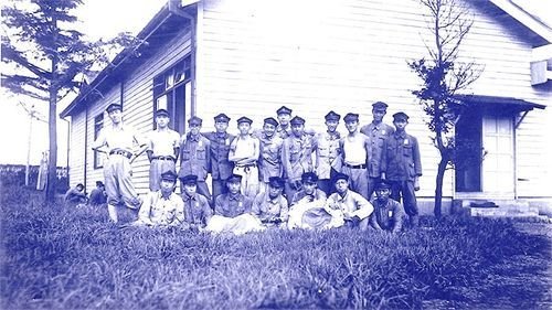 1942年(昭和17年頃) 国民服を着た写真学科の3回生